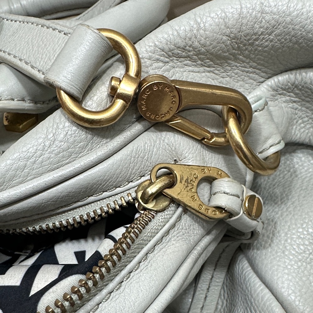 Marc by Marc Jacobs Oyster Leather Shoulder Bag with Gold Hardware - Picture 5 of 10
